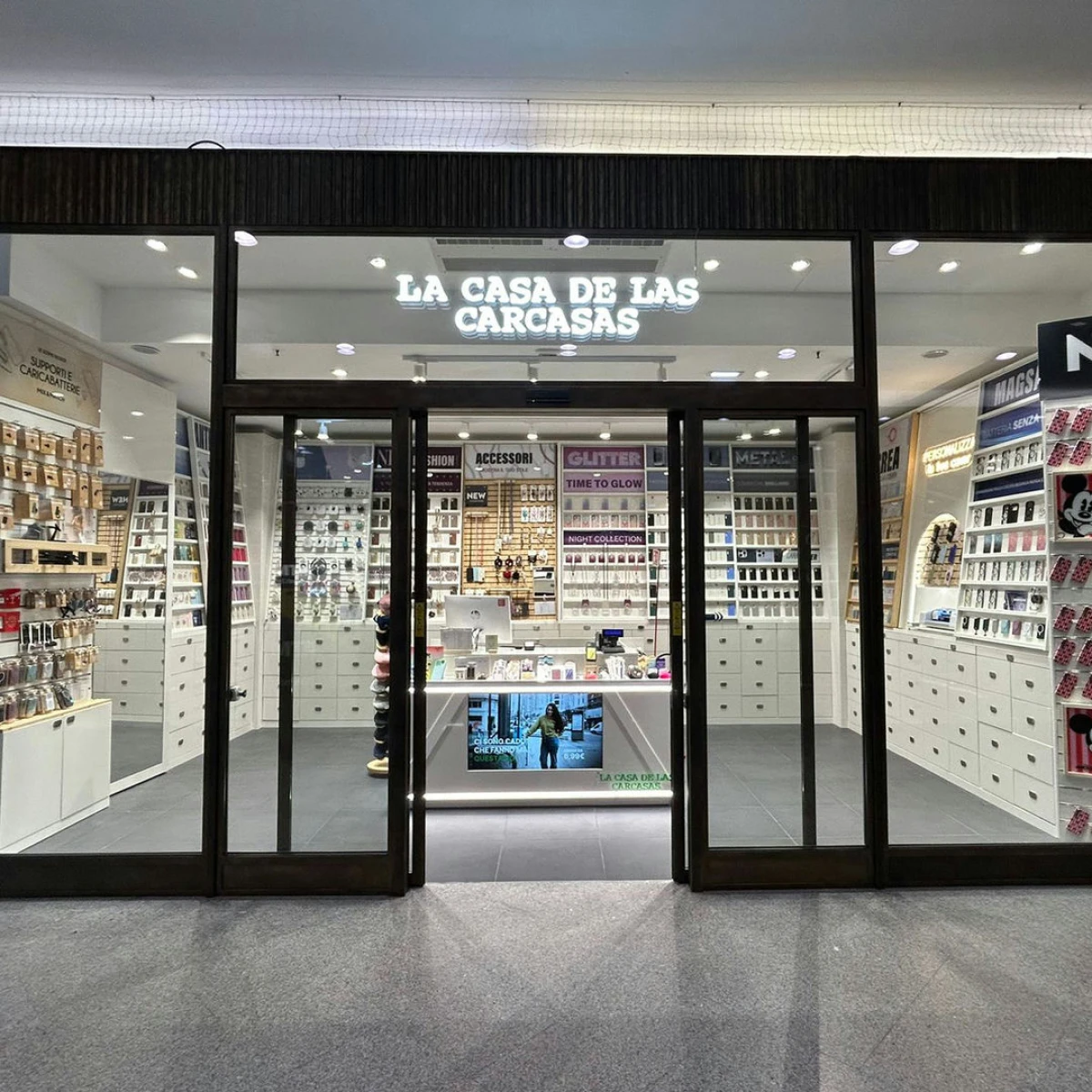 LA CASA DE LAS CARCASAS